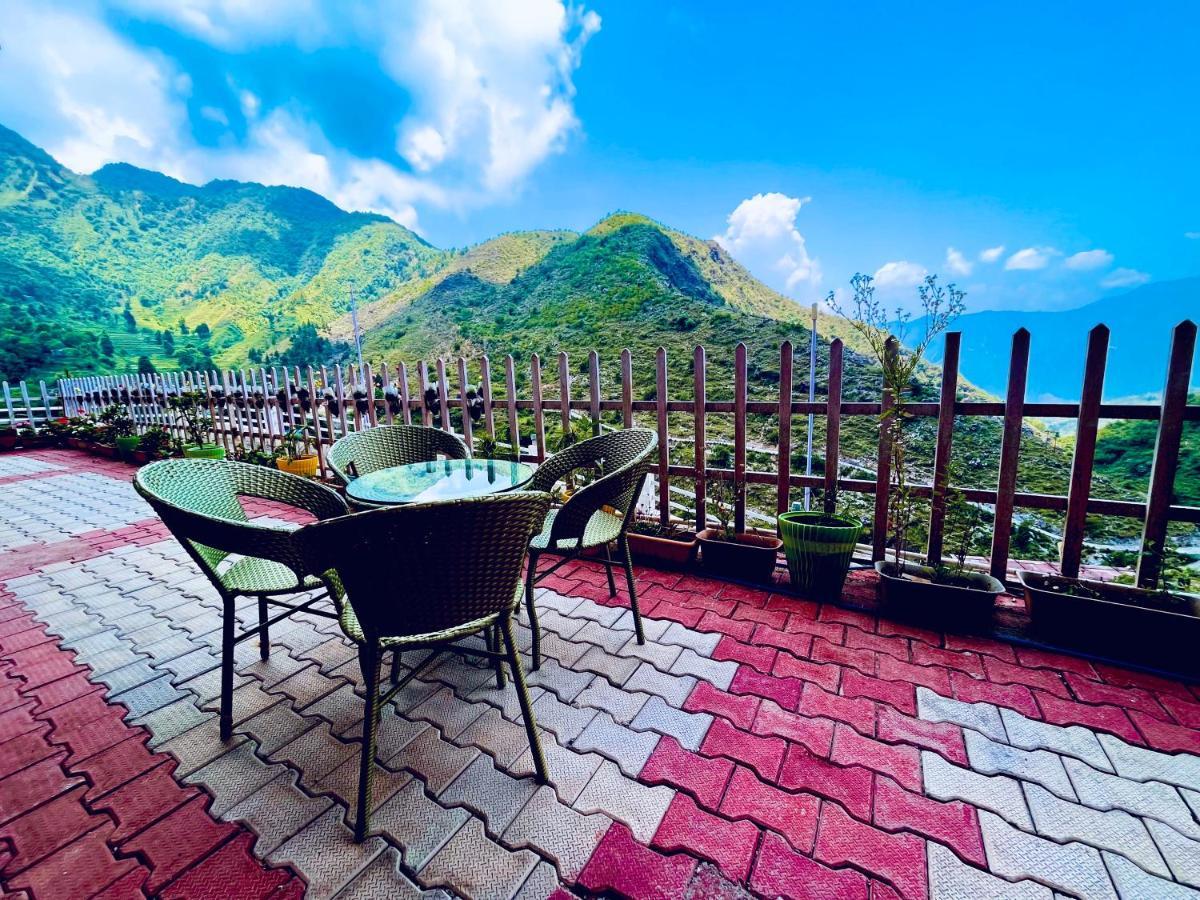 Kempty Myst Resort, Mussoorie - A Comfortable Stay ภายนอก รูปภาพ